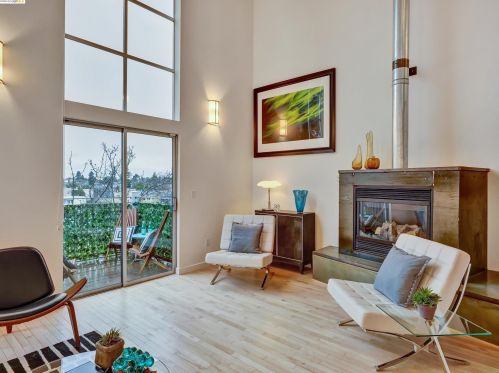 3937 Cerrito Ave, Oakland, CA 94611-5679