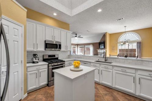 4304 Sandalwood Ln, Frisco, TX 75035-8483