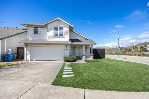 1401 Snowy Cloud Way, Santa Rosa, CA 95409-4373