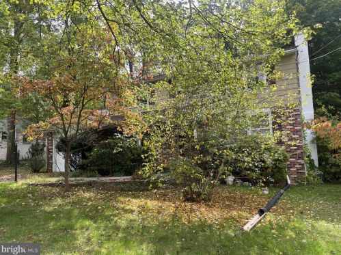 103 Meadowood Dr, Lansdale PA 19446-1610 exterior