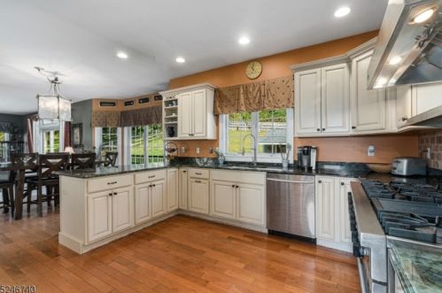 54 Morris Ave, Fredon NJ  07860-4900 exterior