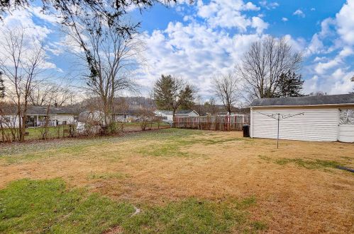 106 Westfield Dr, New Haven OH  45030-1431 exterior