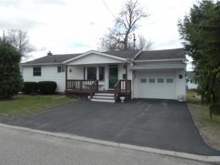 44 Bellevue St, Winooski, VT 05404-1803