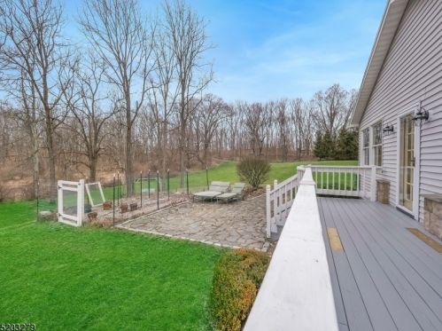 18 Dennis Rd, Lafayette NJ  07848-3153 exterior