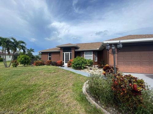 2541 27th Pl, Cape Coral, FL 33914-3836