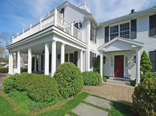 30 Church St, Stonington, CT 06378-1346