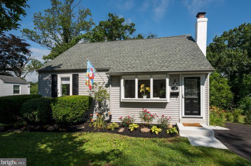 112 Barren Rd, Newtown Square, PA 19073-4202