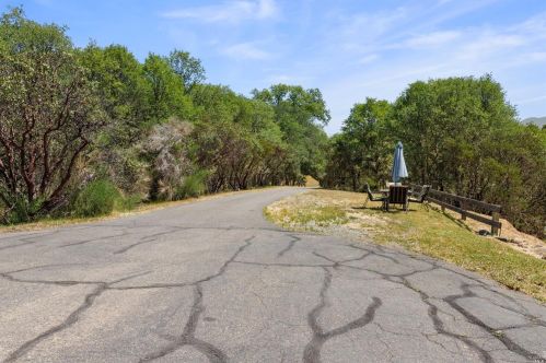 675 Starr Dust Ct, Lakeport CA  95453-6976 exterior