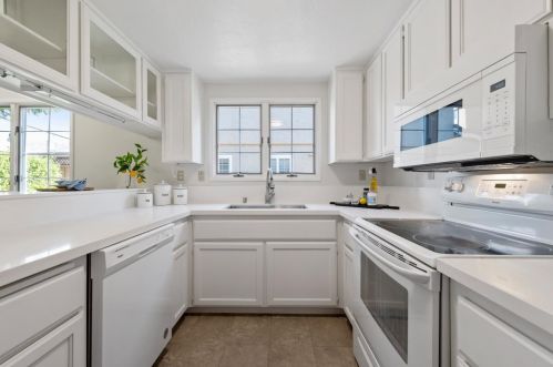 177 Redding Rd, Campbell, CA 95008-6766