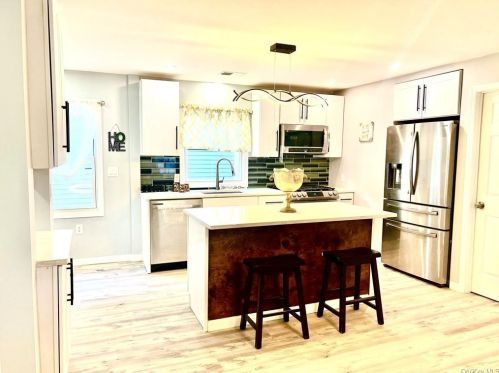 22 Prince St, Middletown NY  10940-3948 exterior