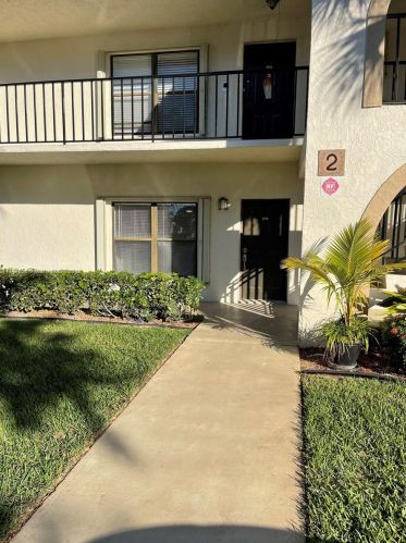 2 Via De Casas Sur, Boynton Beach, FL 33426-8838