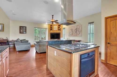 8340 Pinecone Dr, Lakeland FL  33809-1632 exterior