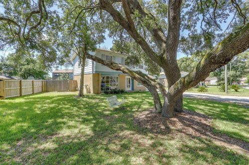 10 Carl Brandt Dr, Shalimar FL  32579-1203 exterior