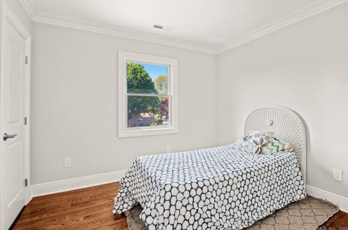 26 Bonheur Rd, Bridgeport CT  06611-3404 exterior