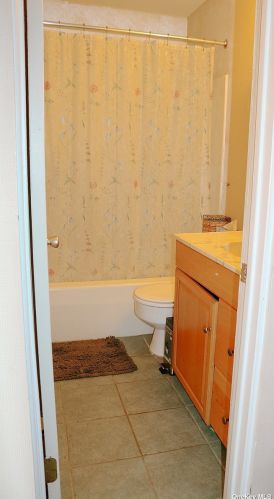 24 Park Ave, Babylon NY  11702-1706 exterior