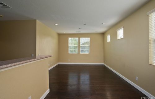 24139 Meadowbrook Ln, Santa Clarita, CA 91354-1881