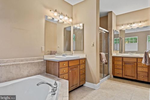 5 Brighton Pl, Swedesboro NJ  08085-5060 exterior