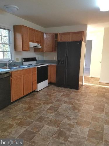 11411 Chancellor Park Dr, Fredericksburg VA  22407-8419 exterior