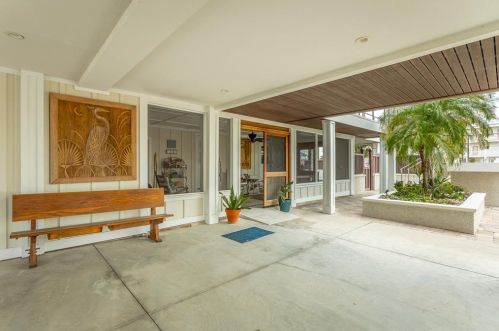 765 Gulf Bch Dr, Saint George Island FL  32328-3112 exterior