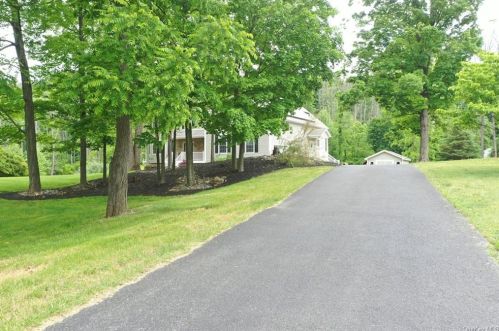 410 Sheafe Rd, New Hamburg, NY 12590-1268