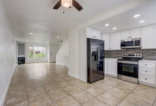 3443 Los Mochis Way, Oceanside CA  92056-4751 exterior