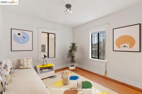 2368 Bartlett St, Oakland CA 94601-3213 exterior