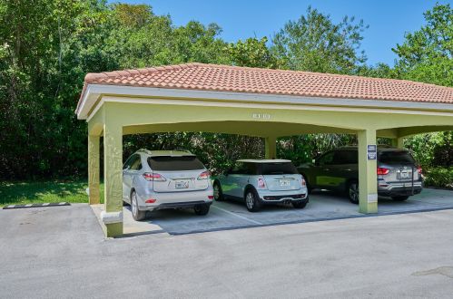 5045 Fairways Cir, Vero Beach, FL 32967-7395