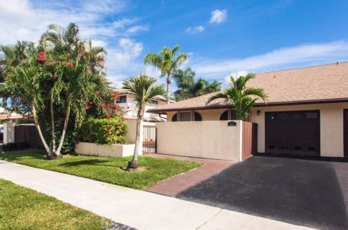 497 29th Ave, Delray Beach FL  33445-4411 exterior