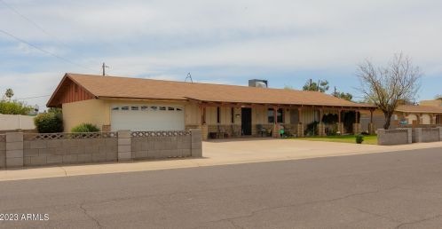 6211 College Dr, Phoenix, AZ 85033-1701