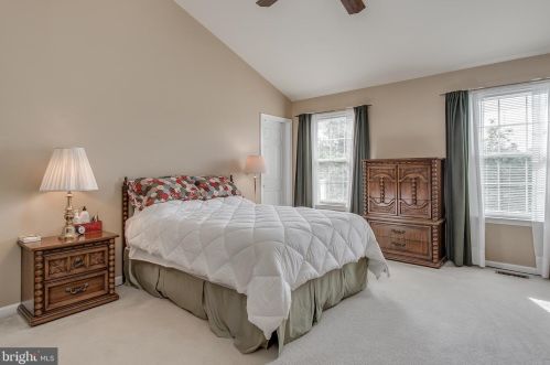 26 Colonel Miles Ct, Harpers Ferry WV  25425-3109 exterior
