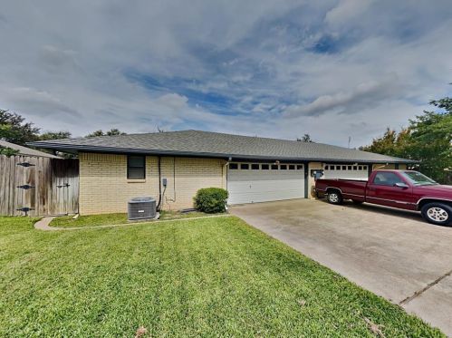 4919 Ledgestone Dr, Fort Worth TX  76132-2014 exterior