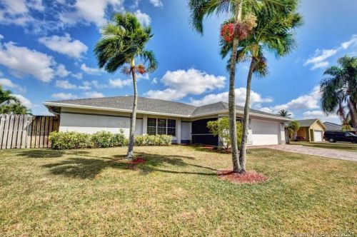 159 Cordoba Cir, West Palm Beach, FL 33411-1320