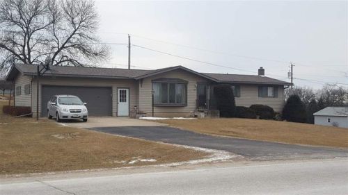 508 Mill St, Elgin, IA 52141-9314