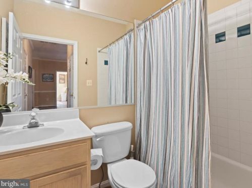 500 Wordsworth Cir, Purcellville VA  20132-3183 exterior