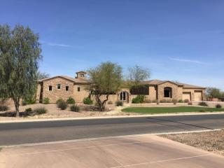 4664 Sports Ct, Gilbert, AZ 85298-4005