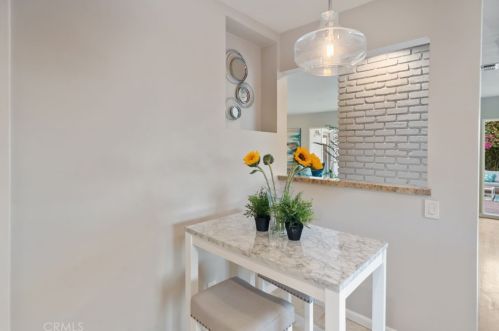 2105 Velez Dr, Rancho Palos Verdes CA  90275-1427 exterior