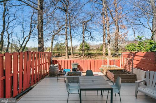 2770 Hyson Ln, Falls Church VA  22043-3522 exterior