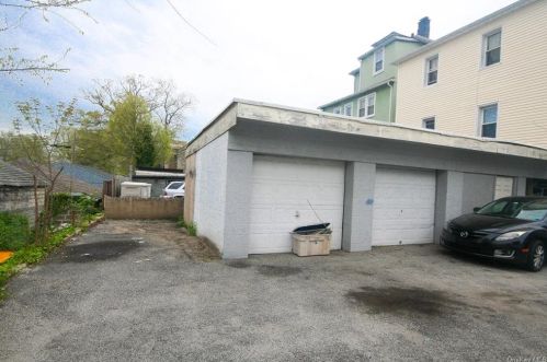 48 Rochelle Ter, Mount Vernon, NY 10550-1128
