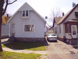 9 Oscar St, Rochester NY  14621-3305 exterior