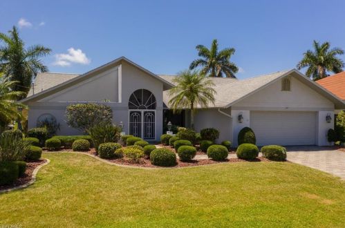 1434 54th Ter, Cape Coral, FL 33914-7480