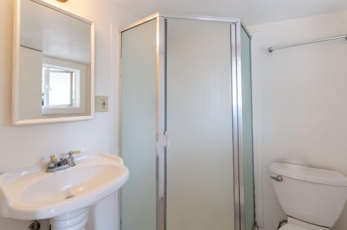 619 Del Monte Ave, Santa Barbara CA 93101-4413 exterior