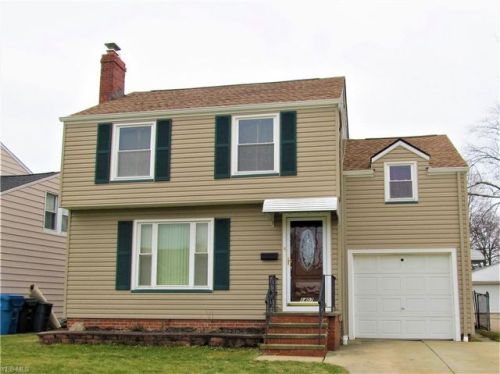 1407 Dartmoor Ave, Cleveland OH  44131-2417 exterior