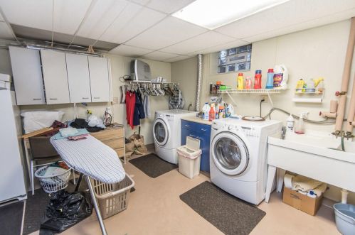 5030 20th St, Milwaukee WI 53233-2506 exterior