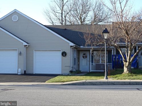 131 Furlong Way, Red Lion PA 17356-8776 exterior