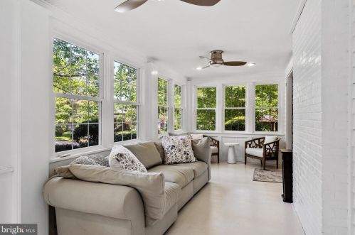 801 Thomas Ave, Riverton NJ  08077-1030 exterior