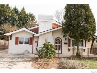 944 Fernwood St, Emmaus, PA 18049-3213