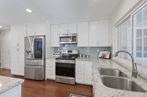 7180 Orchard Dr, Gilroy CA  95020-6307 exterior