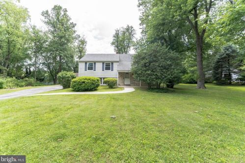 632 Deaver Dr, Blue Bell, PA 19422-2008