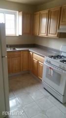 815 Throggs Neck Expy, Bronx NY  10465-2320 exterior