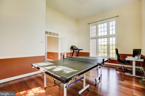 20405 Crimson Pl, Leesburg VA 20175-6362 exterior